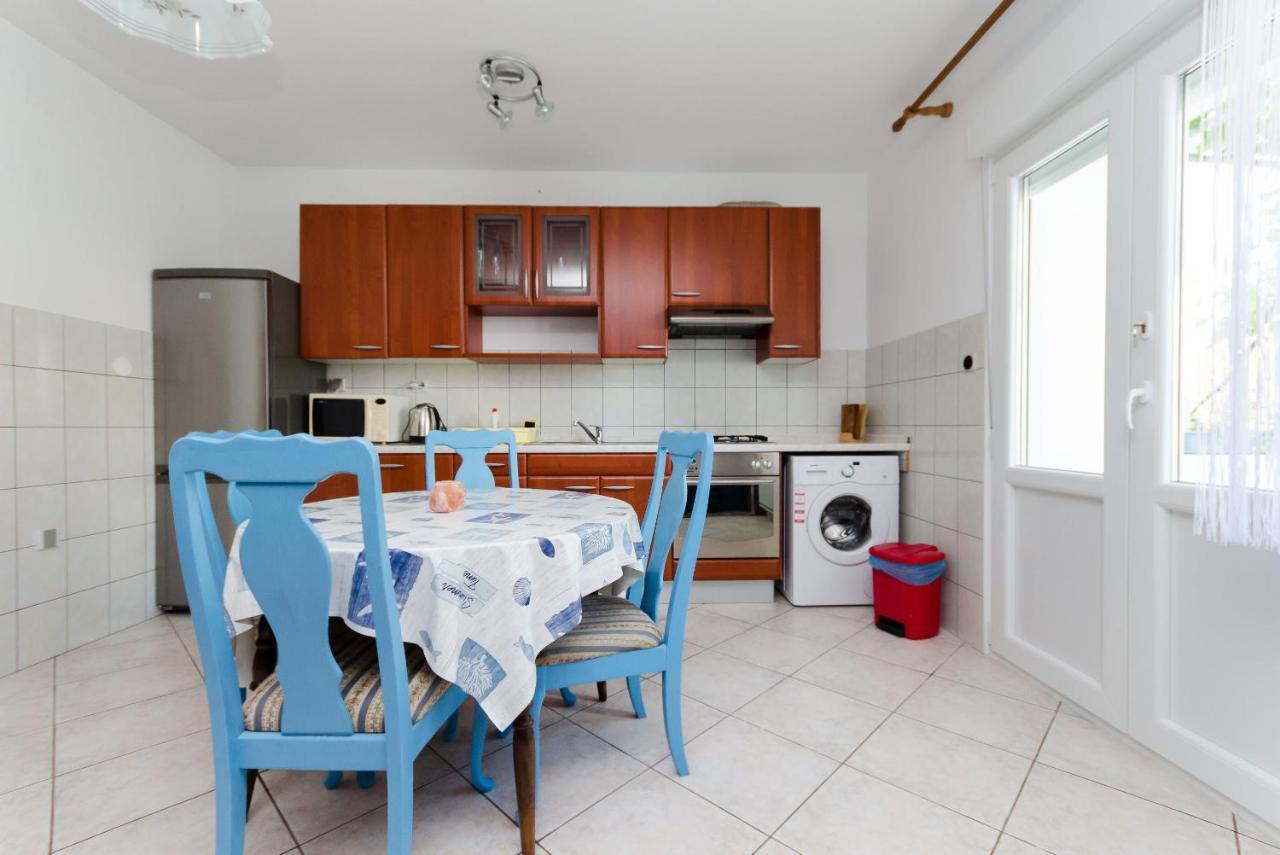 Apartments Slavica R Banjol Exterior foto